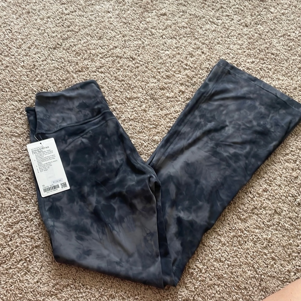 Lululemon groove SHR flare *nulu - Picture 1 of 7